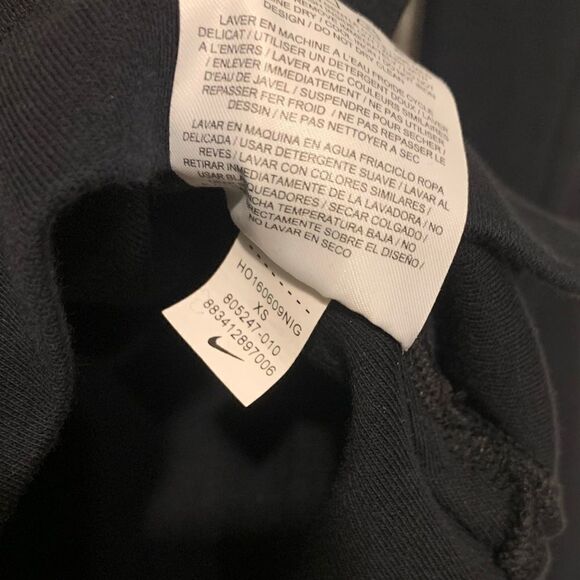 Nike Long Sleeve Top Crackled Metallic Silver Logo - Picture 3 of 4